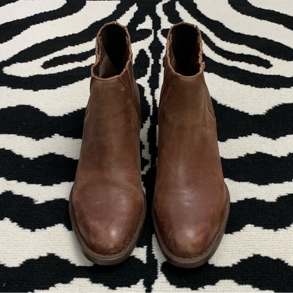 BORN SACRAMENTO Stacked Heel Leather Bootie Size 7.5 - Picture 5 of 13